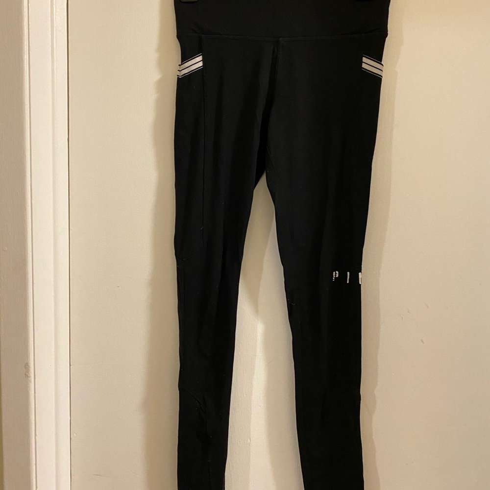 victoria secret pink black leggings with pockets on the side
